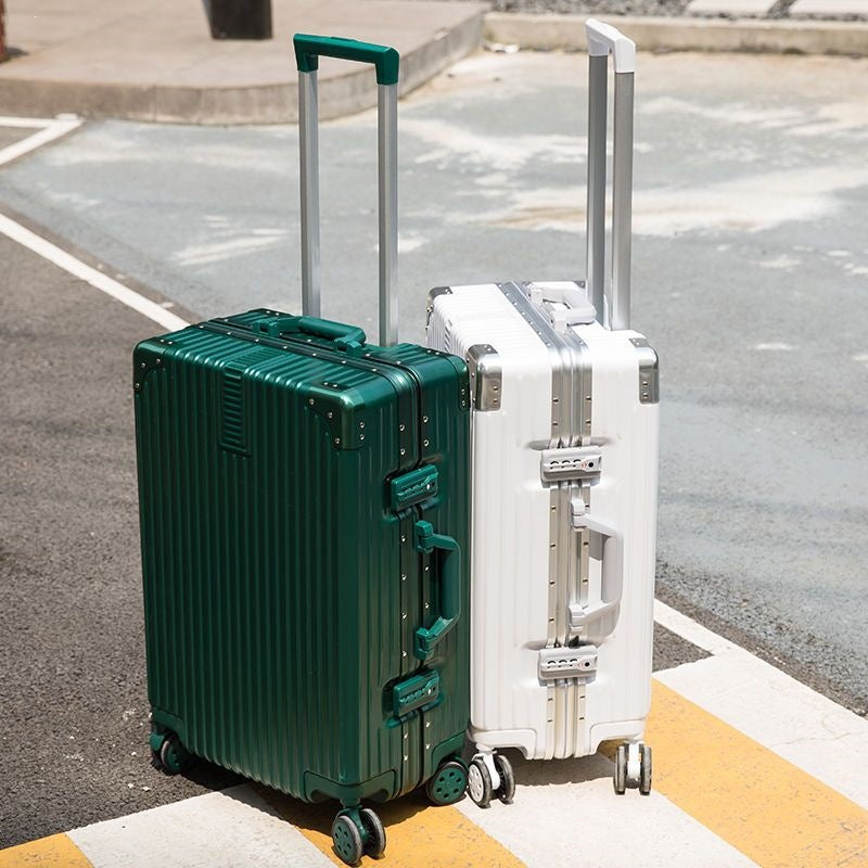 Hard-shell suitcase with 360-degree wheels and security lock Kalsten