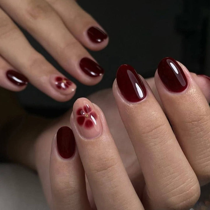Artfully designed nail art Kalsten