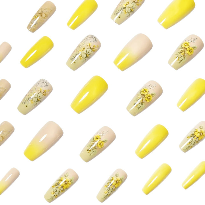 Artificial nails with floral embellishments and glitter Kalsten