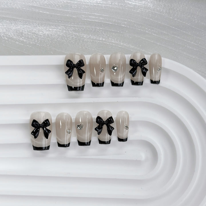 Butterfly-Embellished Press-On Nail Set