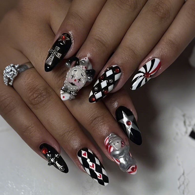 Nail art set with creative Halloween motifs and elegant accents Kalsten