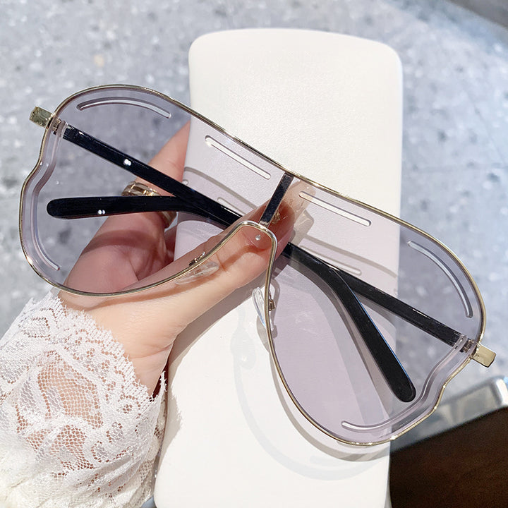 Women's sunglasses in modern shield design Kalsten