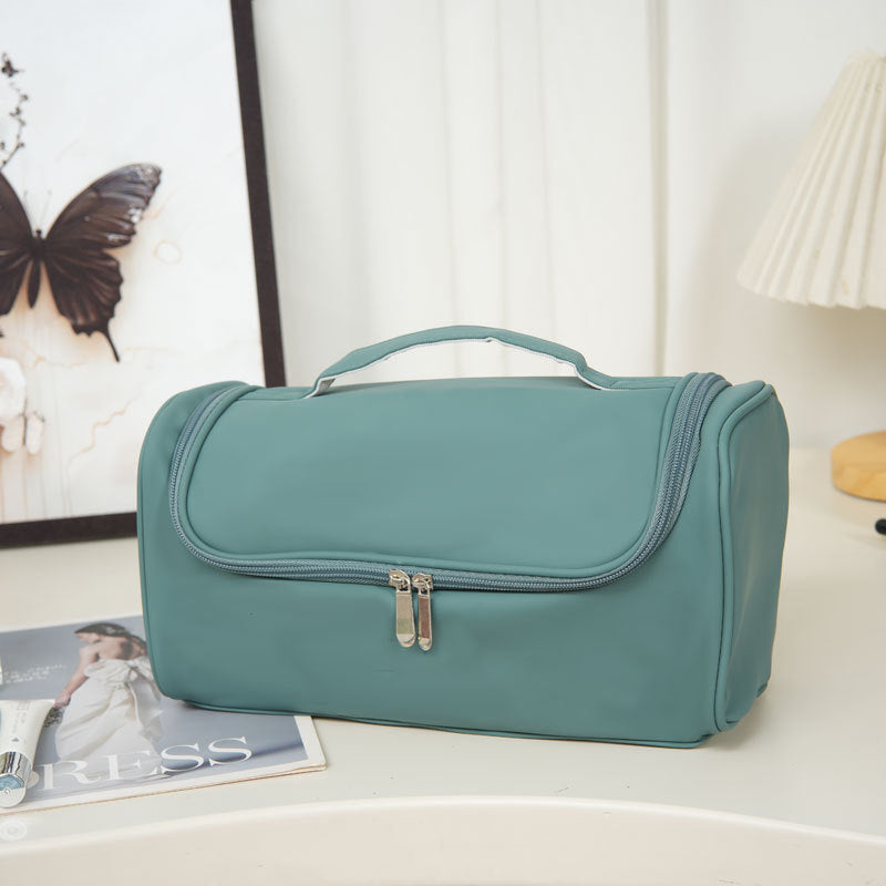 Travel cosmetics bag with multiple compartments Kalsten