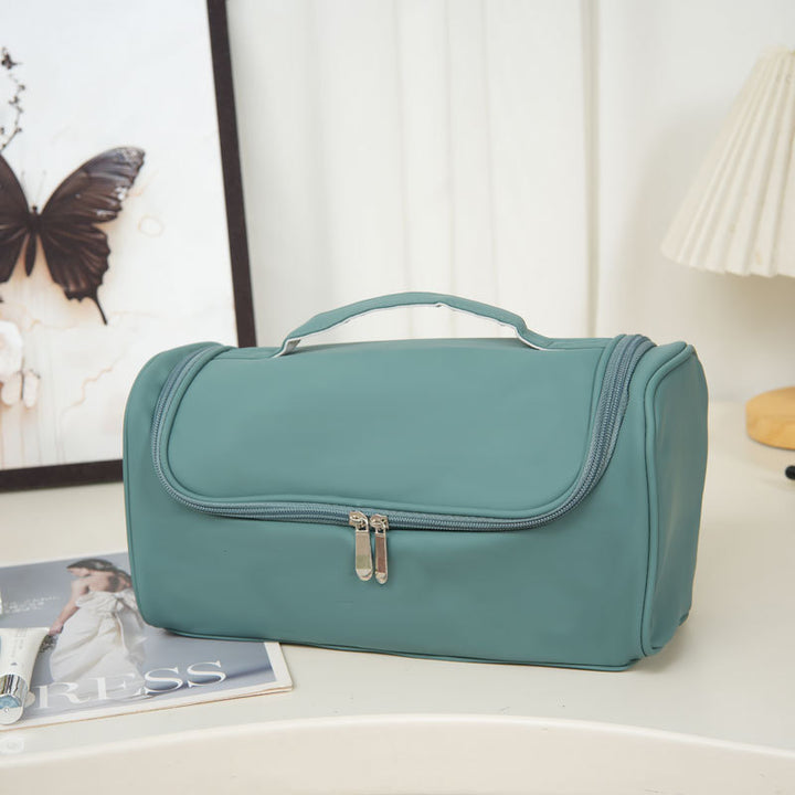 Travel cosmetics bag with multiple compartments Kalsten