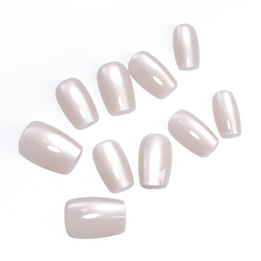 Artificial nail art with shiny surface Kalsten
