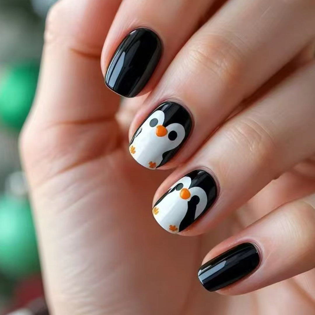 Artificial Nails in Winter Penguin Design Kalsten