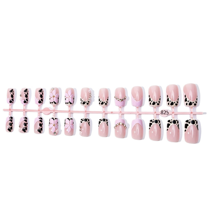 Artificial nail set with elegant flower and lace designs Kalsten
