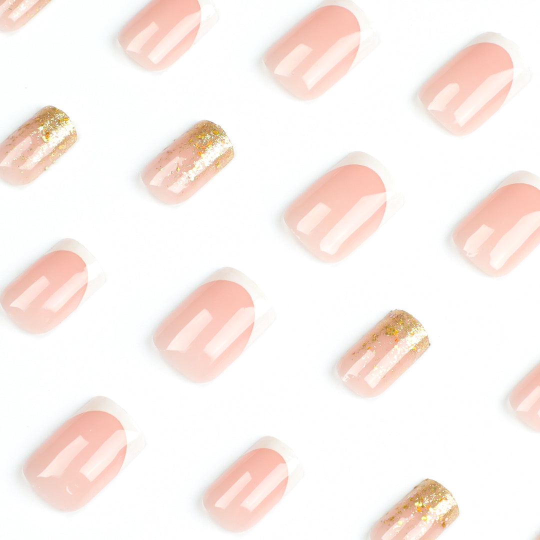 Glamorous nail extensions with sparkling accent Kalsten