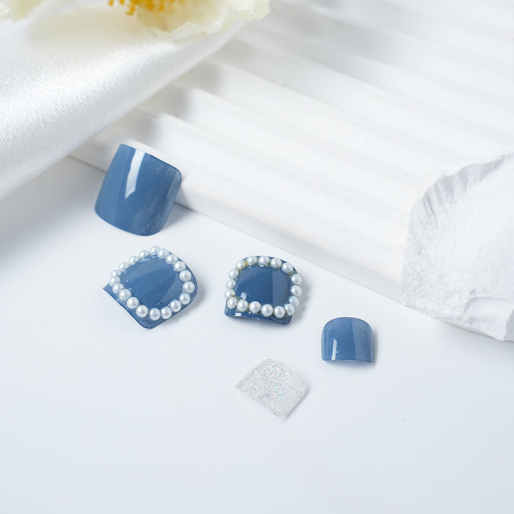 Elegant Pearl-Embellished Press-On Nail Set Kalsten