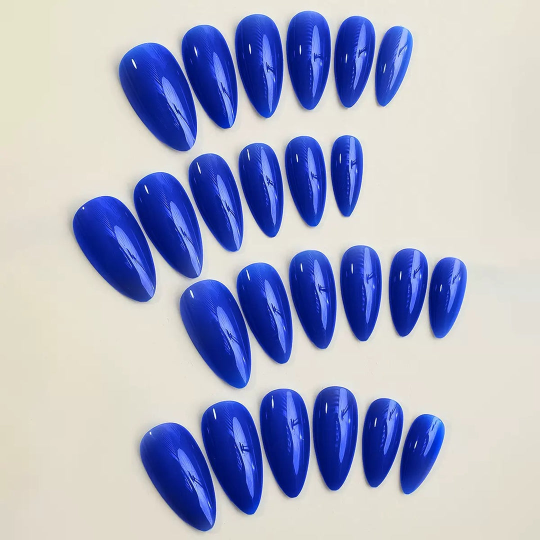 Artificial nail tips in glamorous design Kalsten