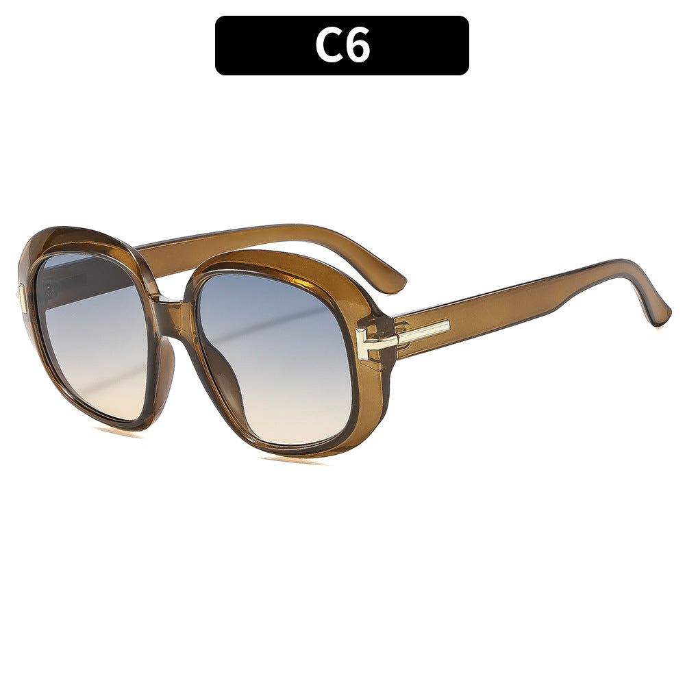 Oversized Cat-Eye Sunglasses with Chic Decorative Accents