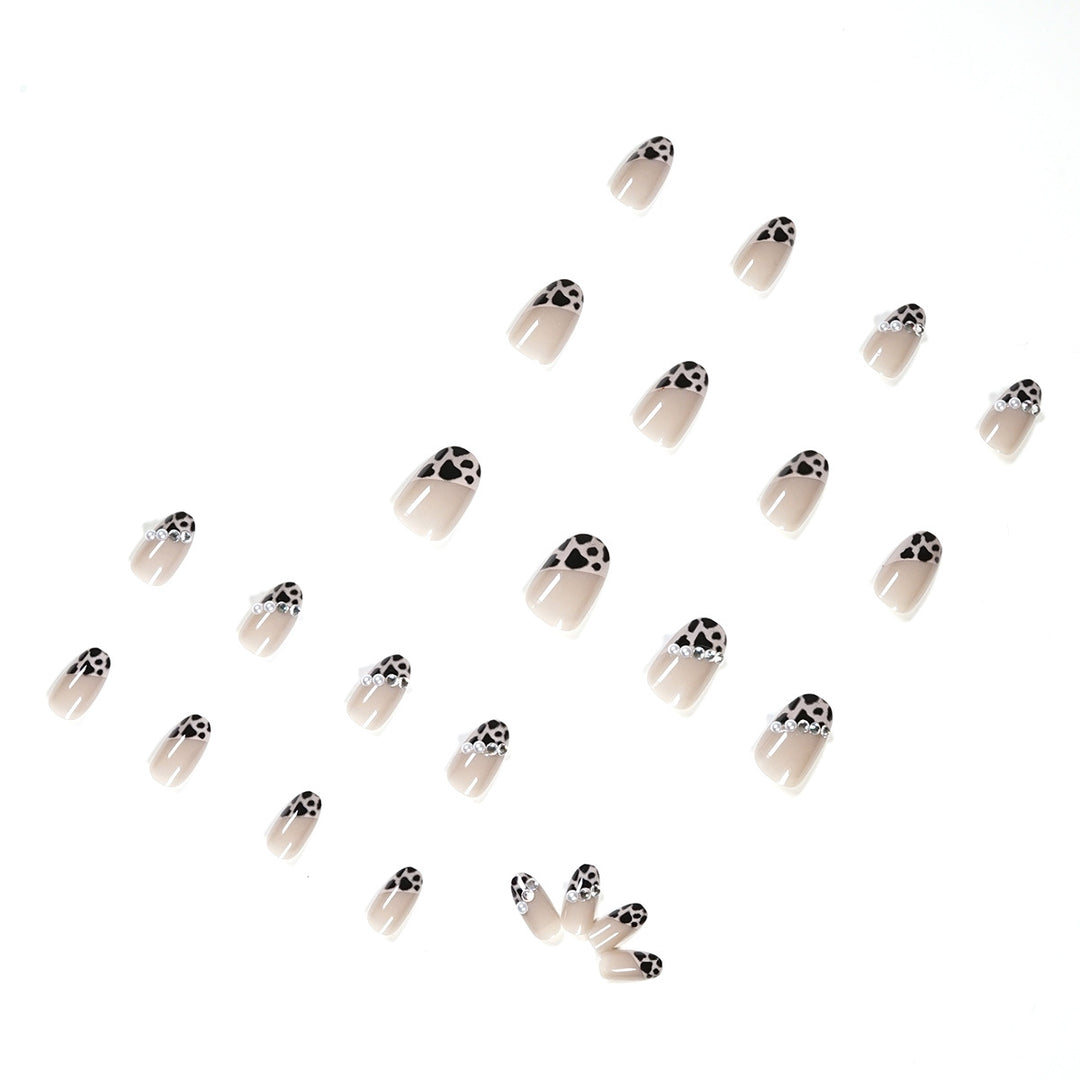 Artistic and elegant artificial nails Kalsten