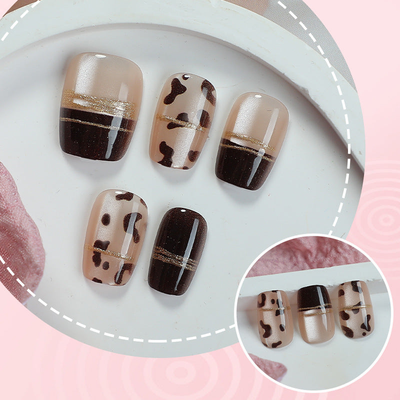Contemporary Patterned Press-On Nail Art Set Kalsten