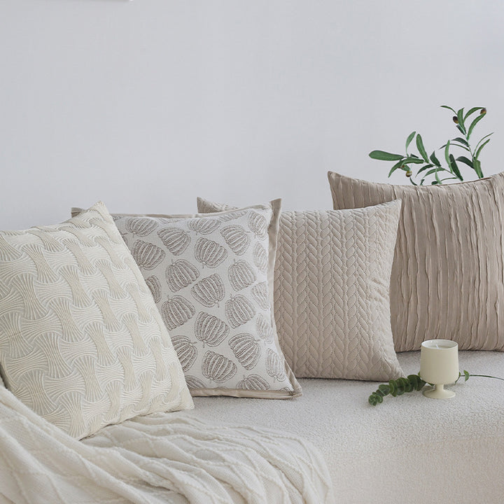 Square quilted pillowcase with cable pattern quilting and soft microfiber surface Kalsten