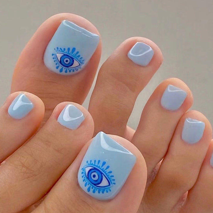 Artful nail art with eye motif Kalsten