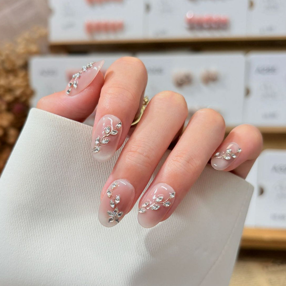 Elegant Rhinestone-Embellished Press-On Nail Set Kalsten