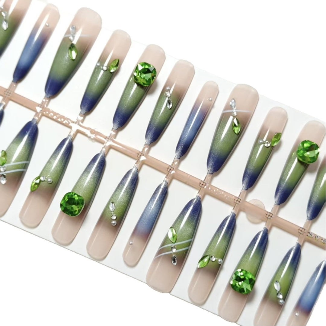 Artificial nails with elegant gradient color and glitter accents Kalsten