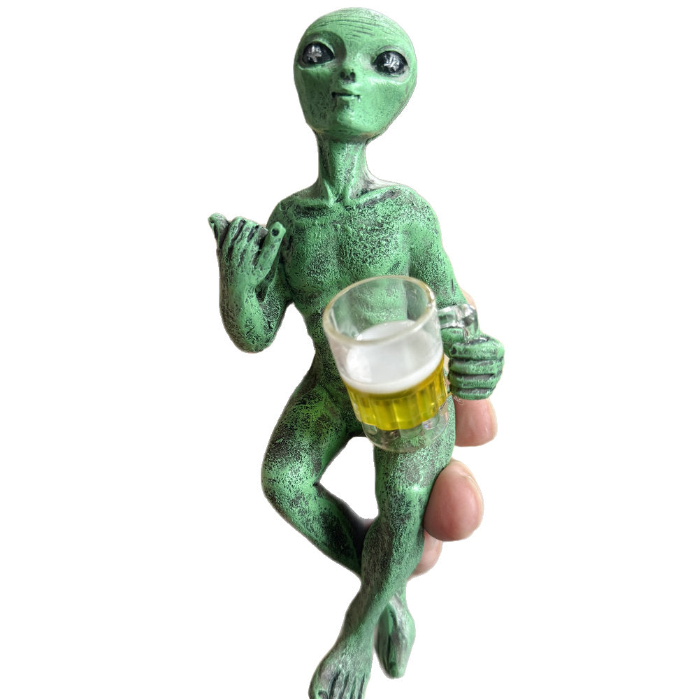 extraordinary Alien figure Kalsten