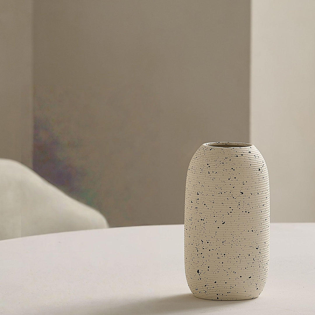 Elegant and Artistic Ceramic Vase Kalsten
