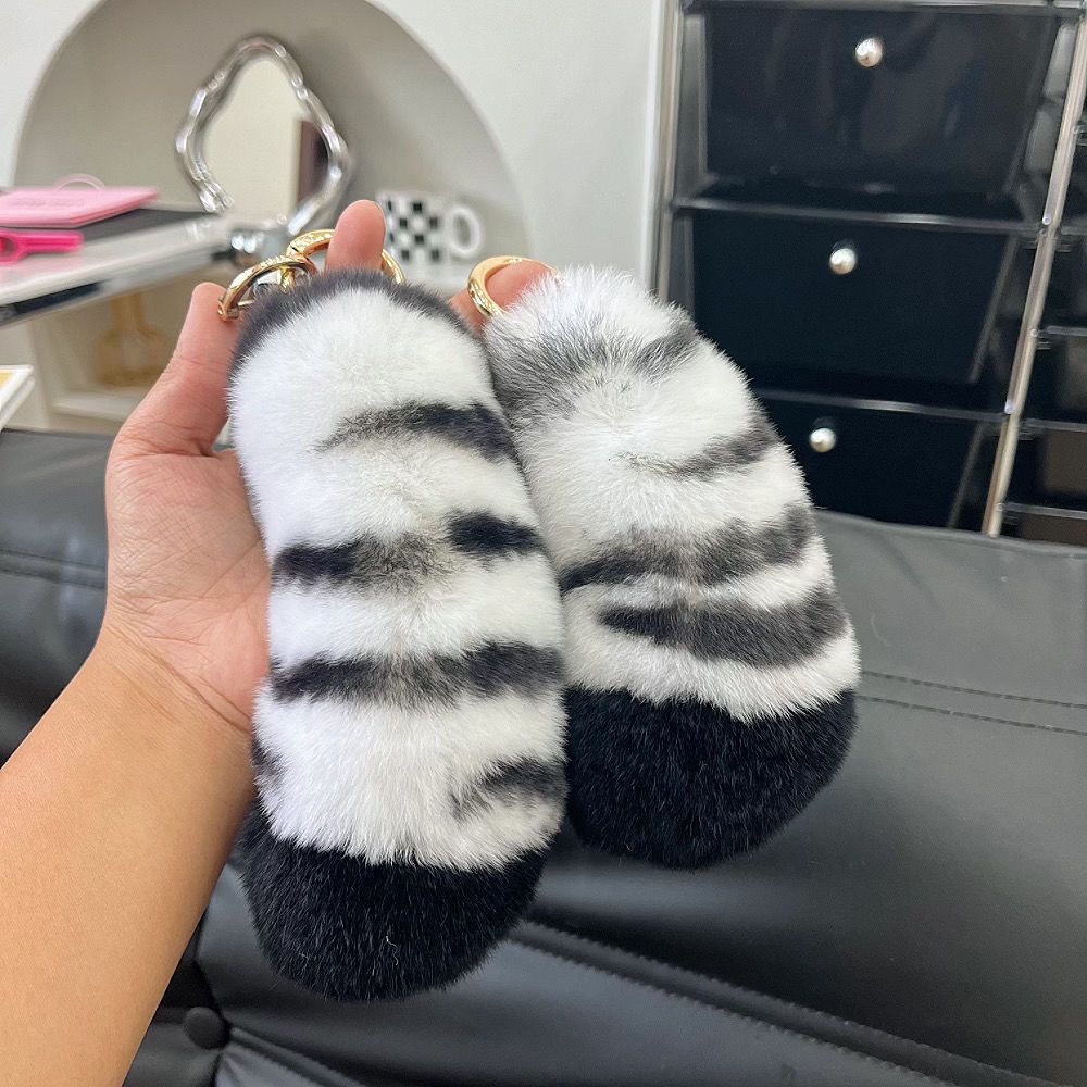 Plush Paw Print Keychain Accessory Kalsten