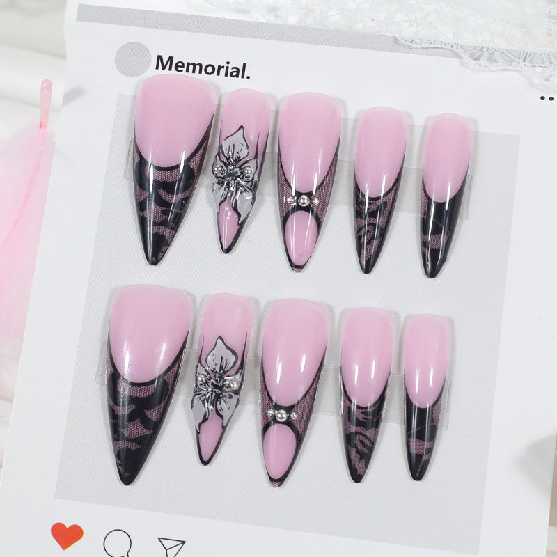 High-quality press-on nails with intricate designs Kalsten