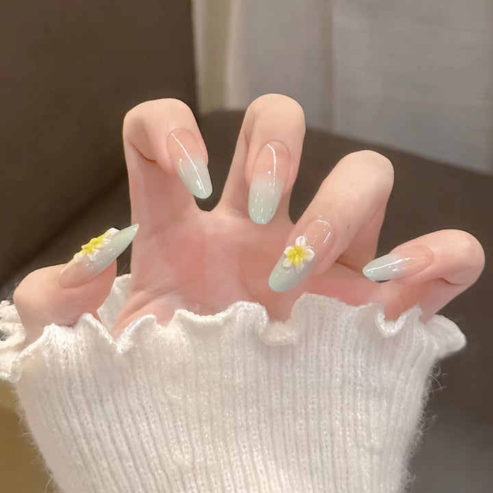 Elegant Floral-Design Press-On Nails Kalsten