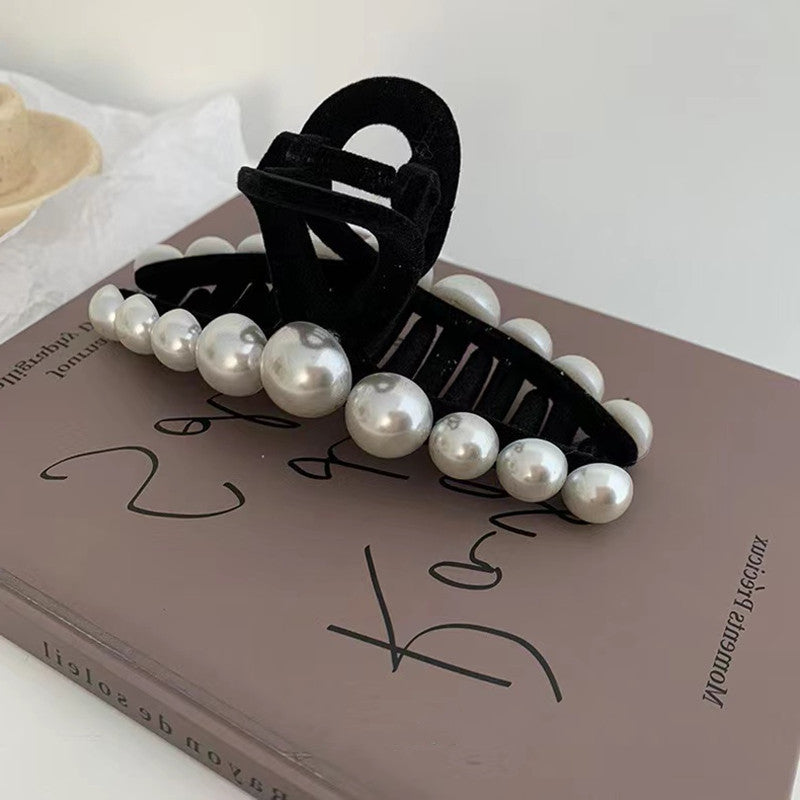 Elegant Pearl Hair Claw Kalsten