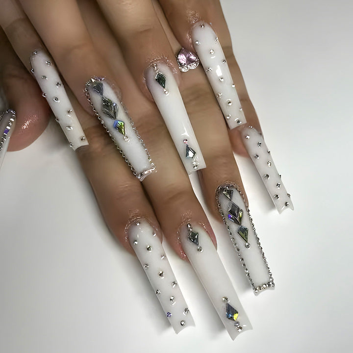 Glamorous Rhinestone-Adorned Stiletto Press-On Nails Kalsten
