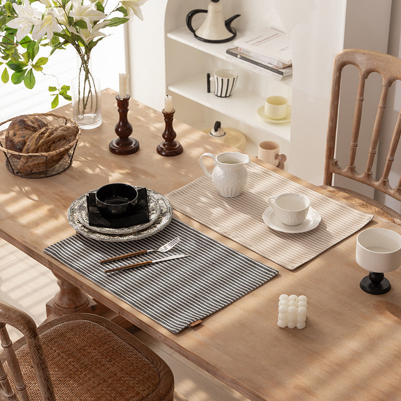 Rectangular table set made of woven herringbone cotton blend with anti-slip coating Kalsten