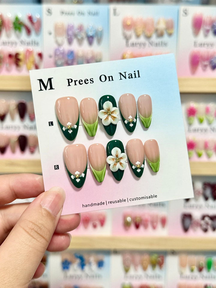 Artistic Floral Press-On Nail Set  1791773919