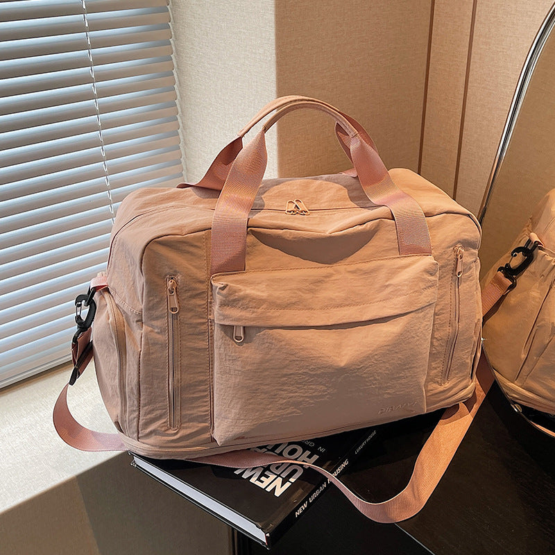Versatile Multi-Compartment Duffle Bag