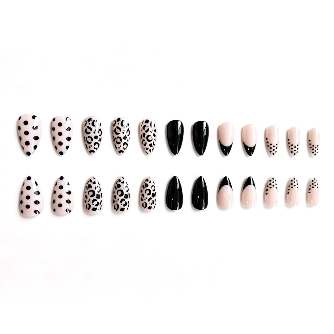 Decorative Almond-Shaped Nail Art Kalsten