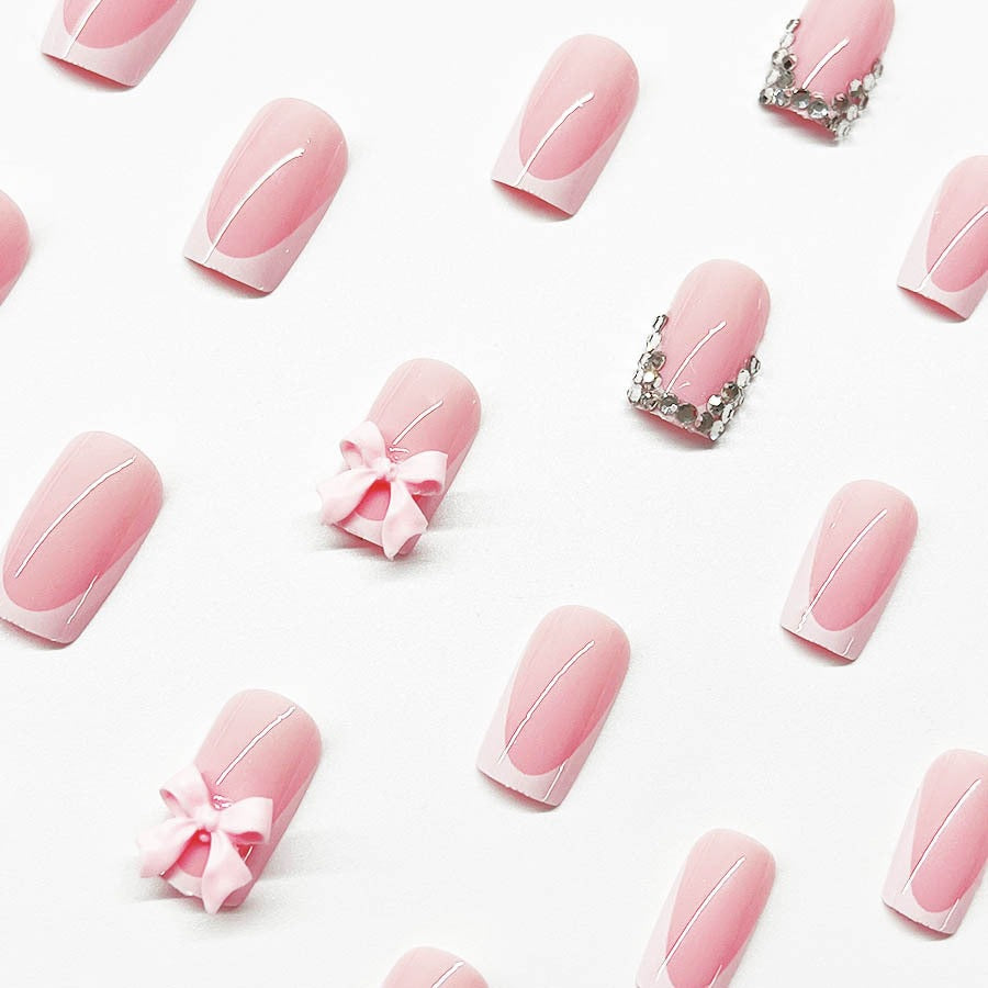 Artificial nail set with elegant details and 3D decorations Kalsten