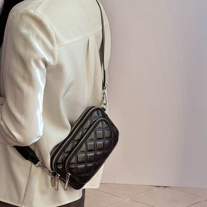 Shoulder bag with stylish quilted pattern Kalsten