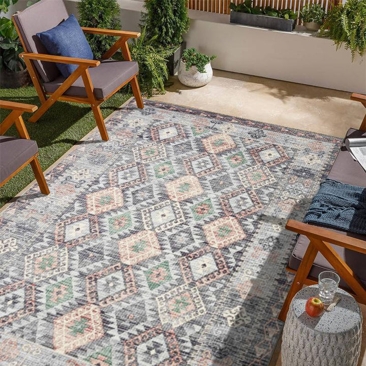 Geometric Patterned Outdoor Rug