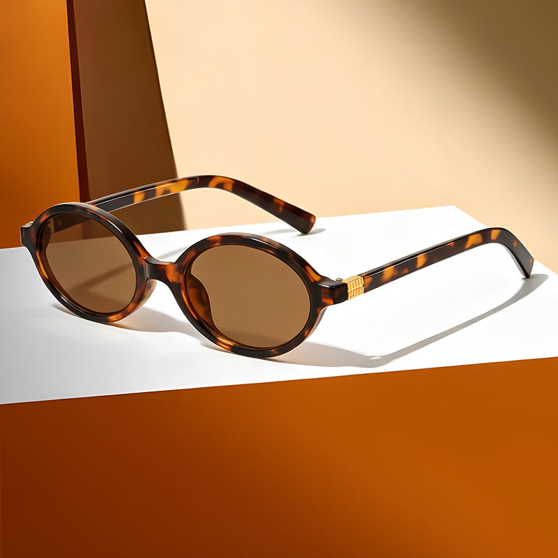 Vintage-Inspired Oval Frame Eyeglasses Kalsten