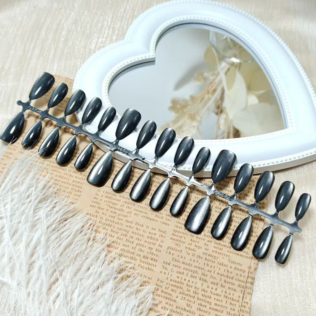 Shiny artificial nails Kalsten
