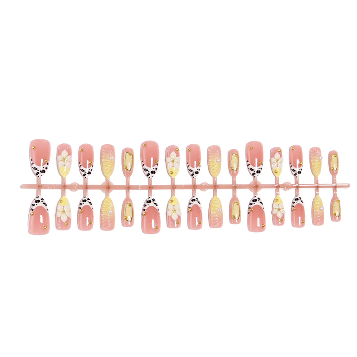Artificial nails with floral patterns and golden accents Kalsten