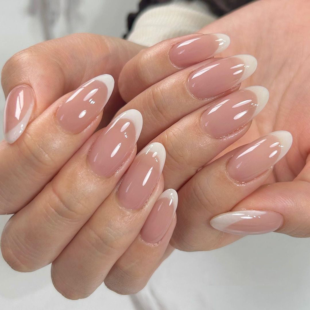 Elegant Gel Nails with Continuous French Tip Kalsten