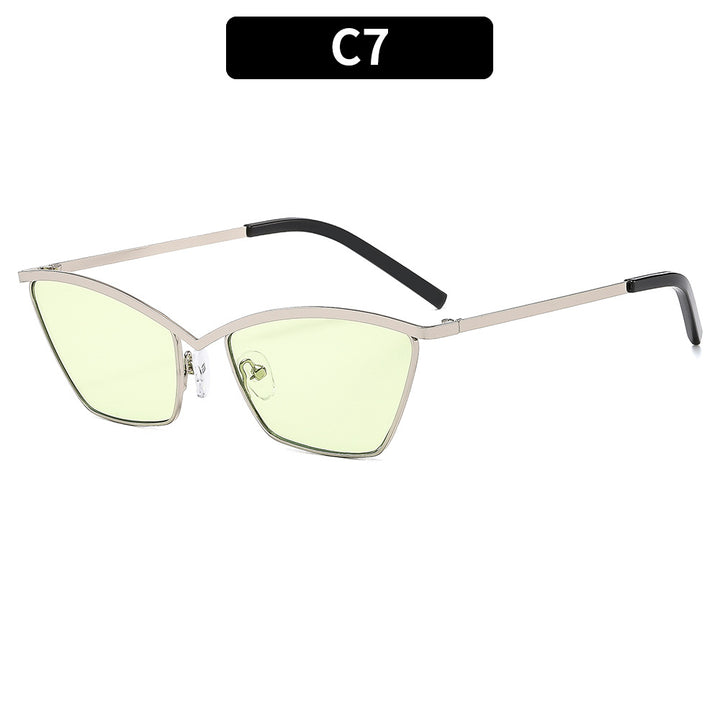 Stylish Angular Cat-Eye Sunglasses