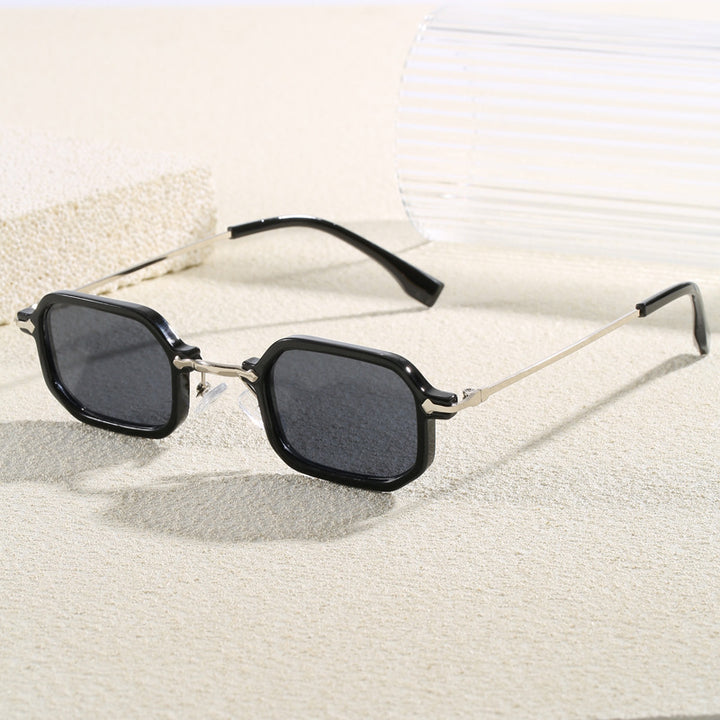 Fashionable Oversized Sunglasses in Modern Design Kalsten