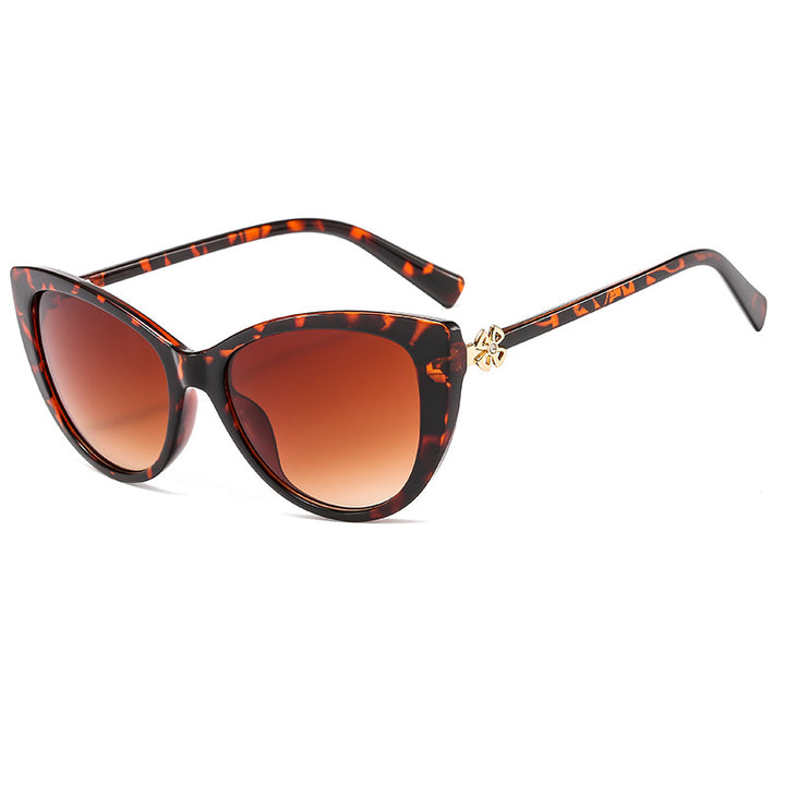 Vintage Cat-Eye Sunglasses Chic Design