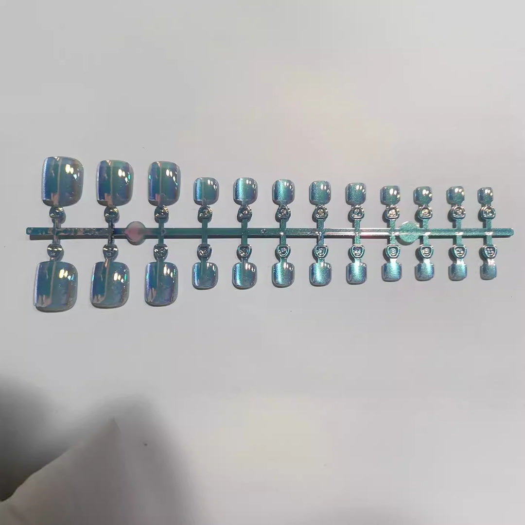 Artistic Press-On Nail Set with Iridescent Finish Kalsten