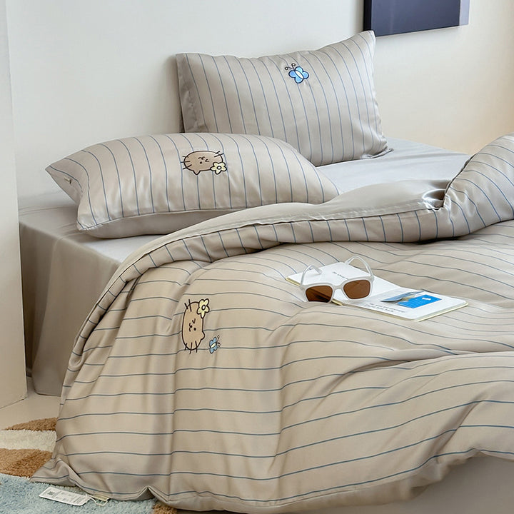 Reversible cotton satin bedding set with fine stripe pattern and cute cat embroidery
