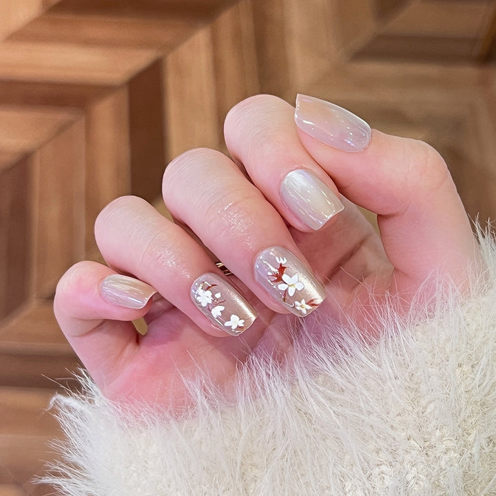 Artificial Nail Art with Timeless Floral Design Kalsten