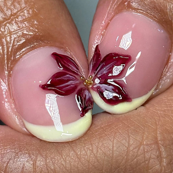 Artful fingernails with floral details Kalsten