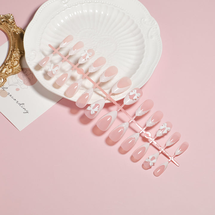 Elegant Floral Accent Press-On Nail Set Kalsten