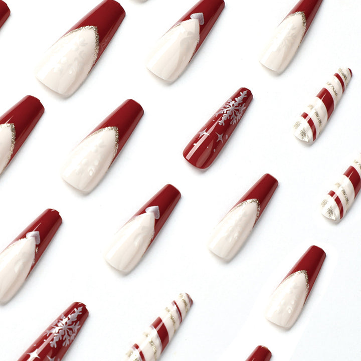 Artful Christmas nail art with festive patterns Kalsten
