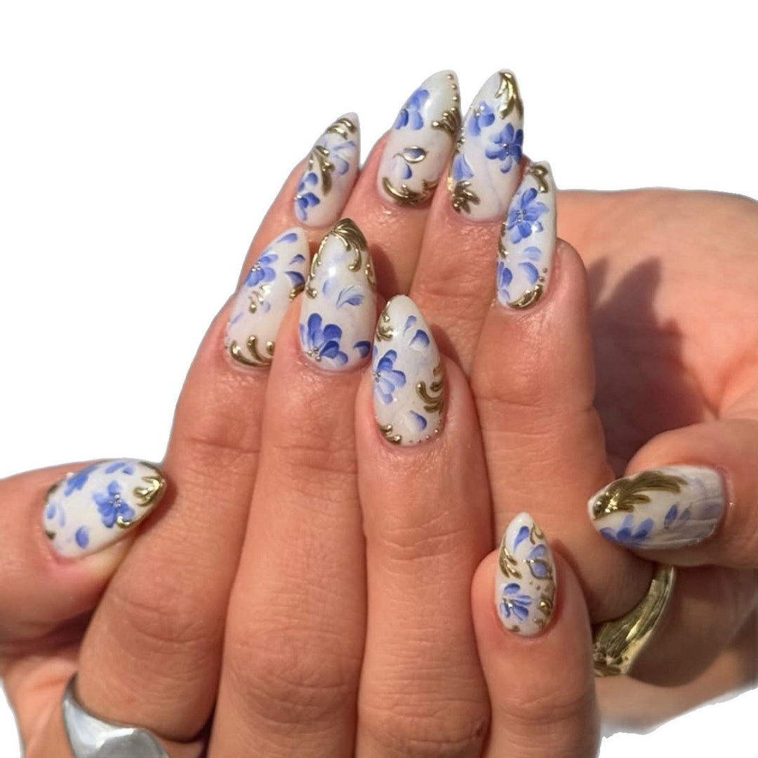 Artificial nails with exquisite floral and gold accents Kalsten