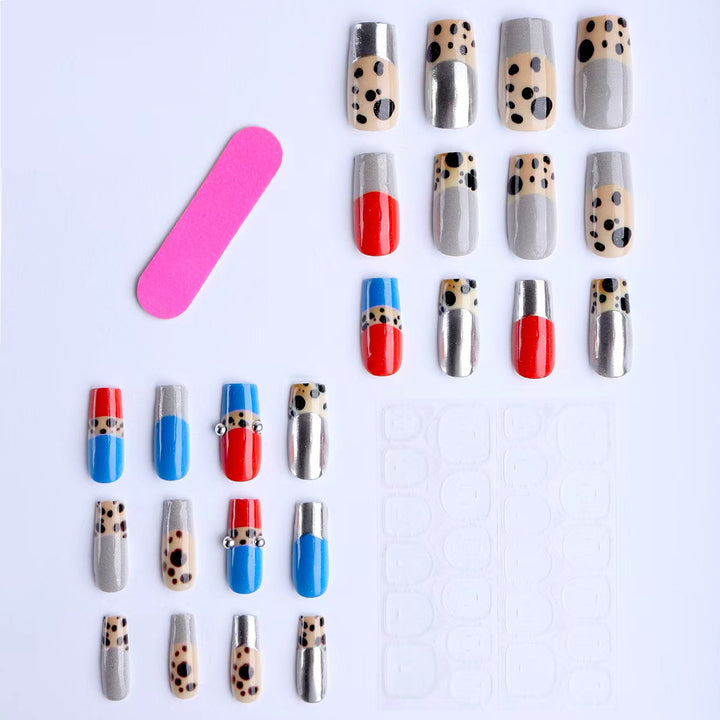 Artificial Nails with Creative Metallic Design Kalsten